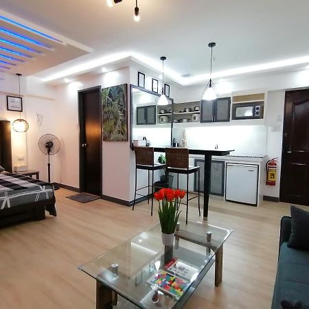 Condo Azur Suites E507 Near Airport, Netflix, Stylish, Cozy With Swimming Pool Lapu-Lapu City Bagian luar foto