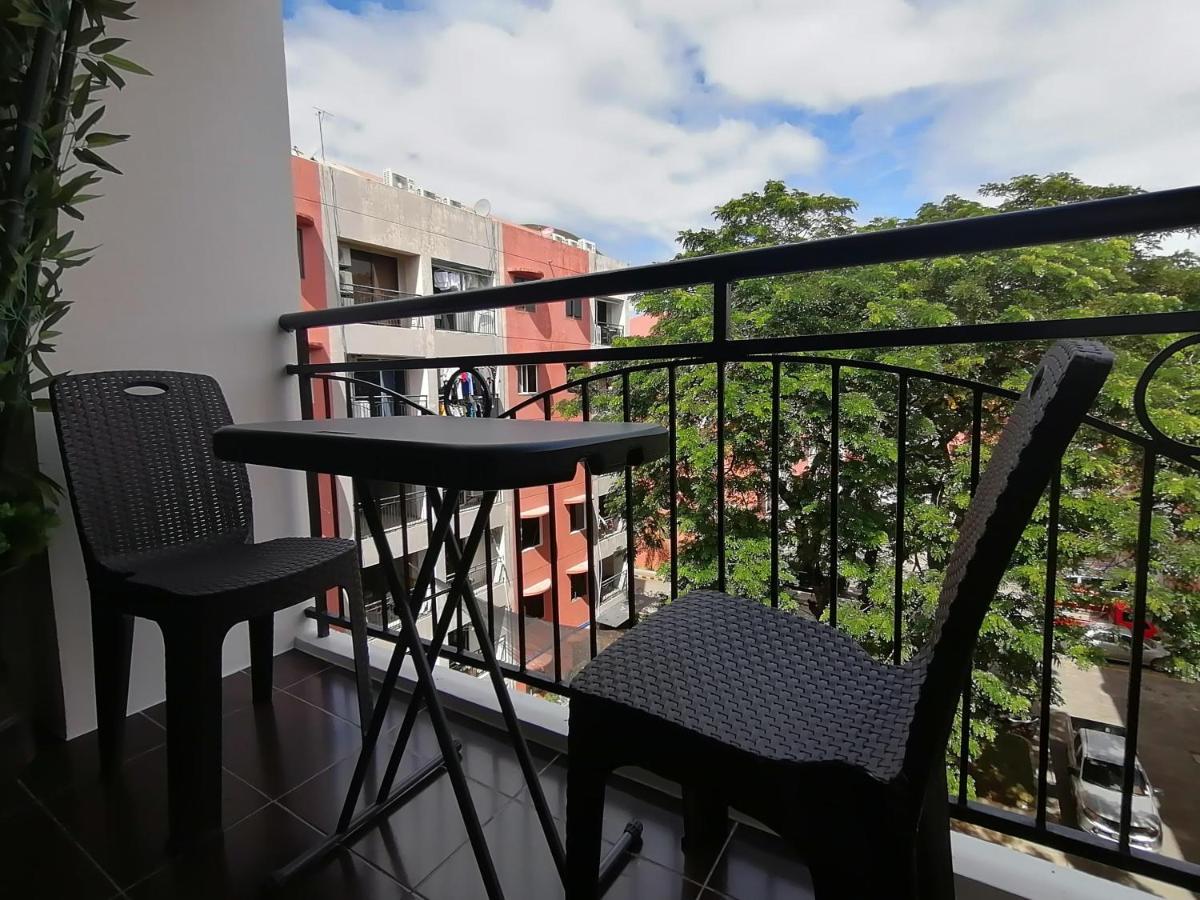 Condo Azur Suites E507 Near Airport, Netflix, Stylish, Cozy With Swimming Pool Lapu-Lapu City Bagian luar foto