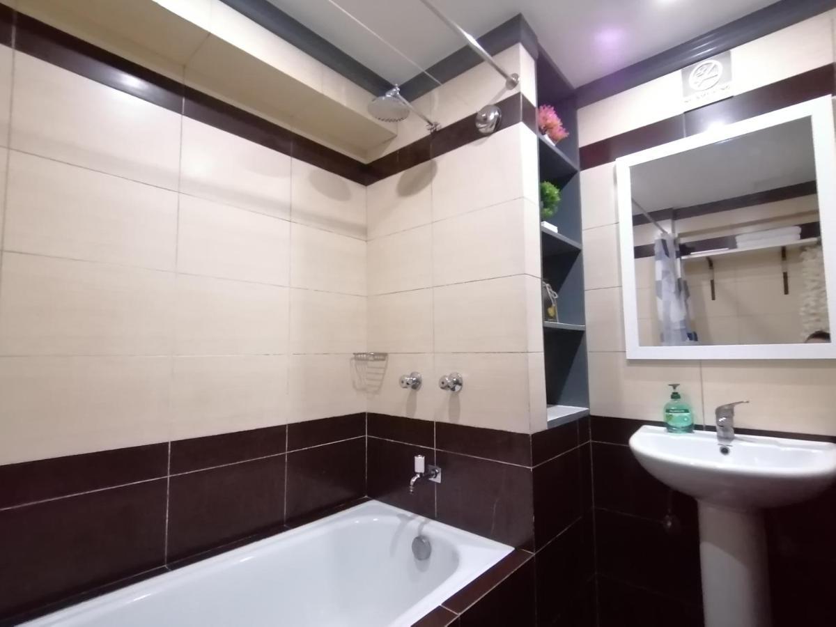 Condo Azur Suites E507 Near Airport, Netflix, Stylish, Cozy With Swimming Pool Lapu-Lapu City Bagian luar foto