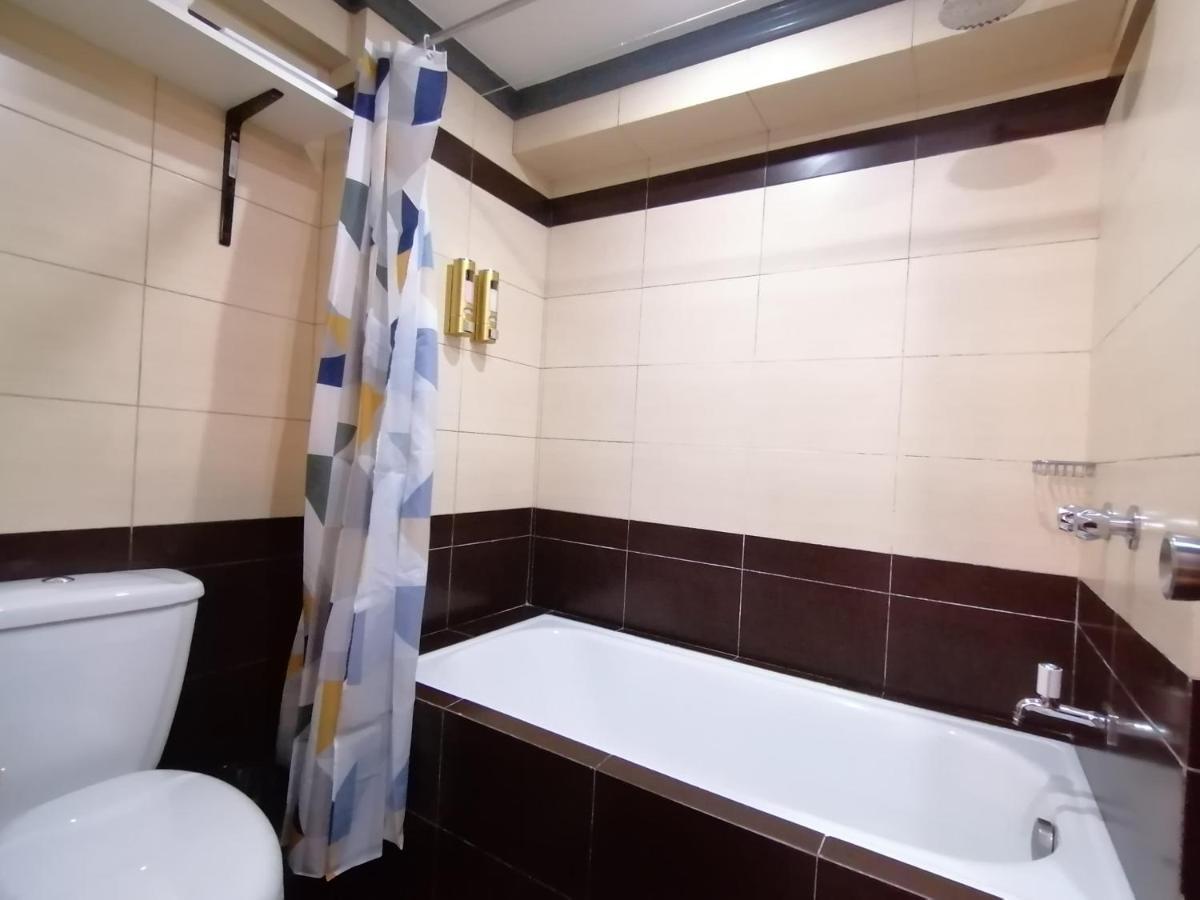 Condo Azur Suites E507 Near Airport, Netflix, Stylish, Cozy With Swimming Pool Lapu-Lapu City Bagian luar foto